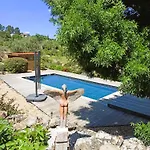 Holiday home Le Chant Des Pierres