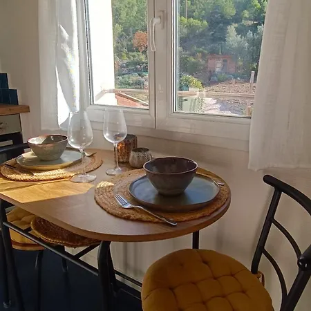 Le Chant Des Pierres Holiday home